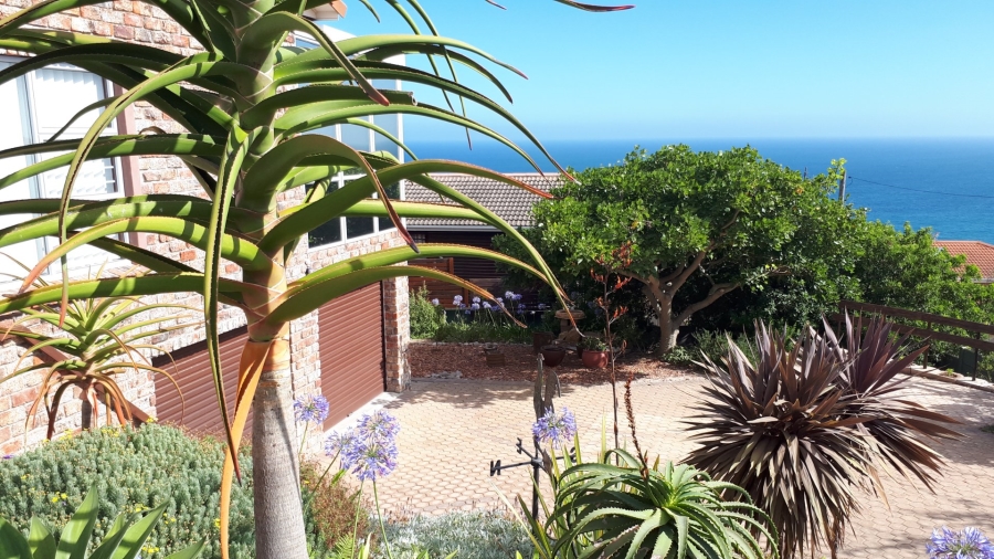 5 Bedroom Property for Sale in Dana Bay Western Cape